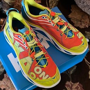 New hoka mens 10.5 sneakers